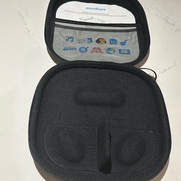 Noise cancelling headphones - Picture 4 of 7